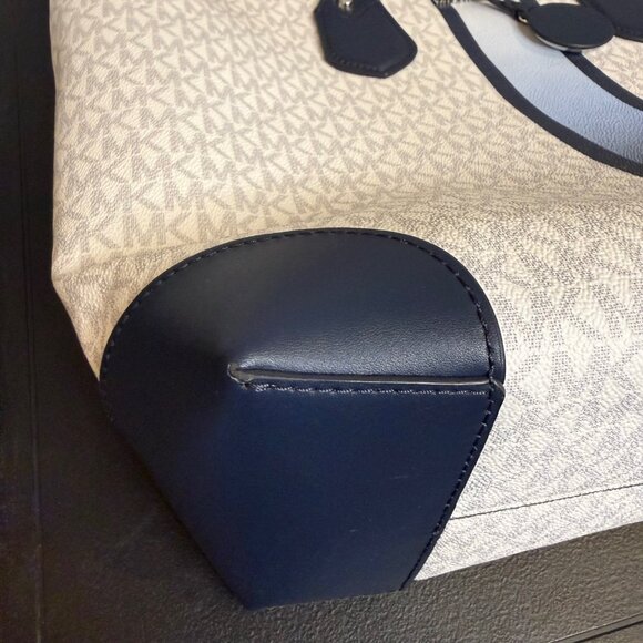 Michael Kors Eva MK Signature PVC Ombre Blue Multi Large Tote with Pouch NICE!! - Picture 9 of 15